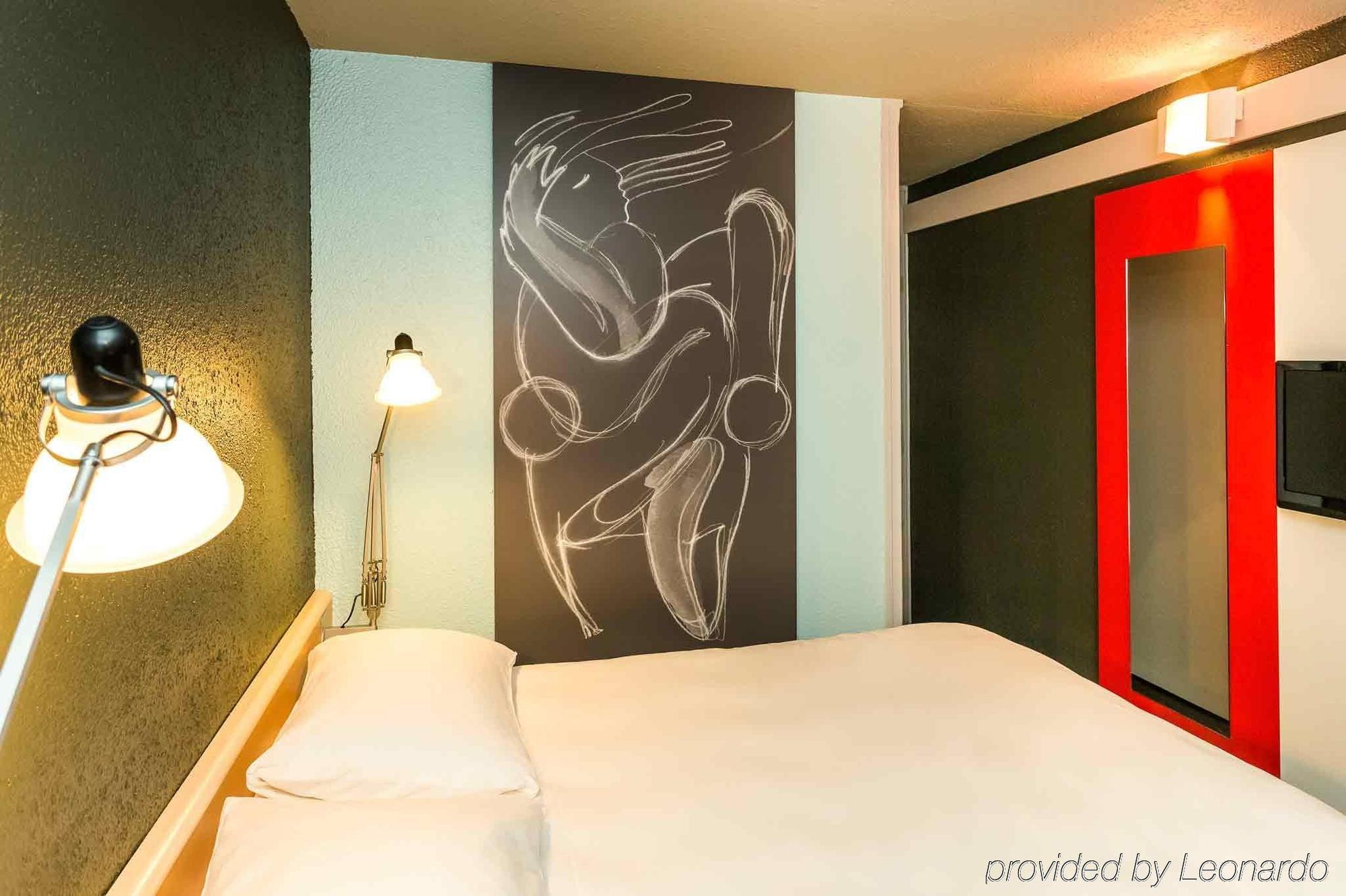 Ibis Lorient Centre Hotelier Hotel